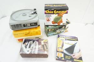 lot 7 image: Kodak slide projector