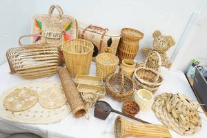 lot 34 image: wicker items