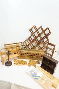 lot 44 image: wood decor