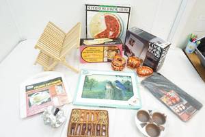 lot 50 image: kitchen items