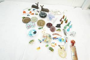lot 51 image: glass home decor