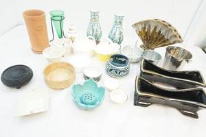 lot 55 image: vases