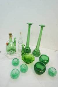 lot 77 image: glass serving items