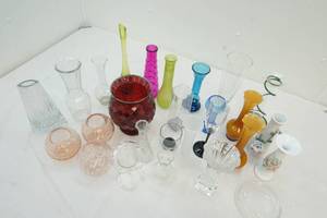lot 84 image: glass vases