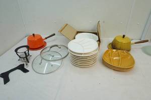 lot 99 image: fondue sets