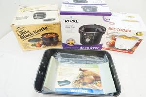 lot 113 image: small kitchen appliances