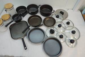 lot 146 image: pots and pans