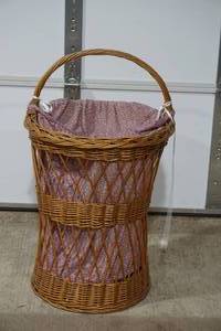 lot 219 image: clothing hamper