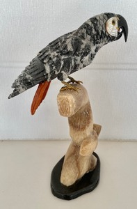 lot 68 image: Bird Quartz Sculpture