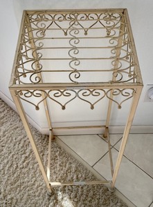 lot 72 image: Petite Decorative Metal Table