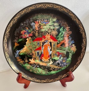 lot 87 image: 2 Russian Collectors Plates