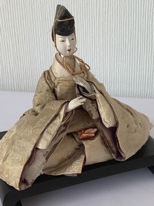 lot 112 image: Antique Asian Doll