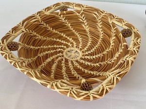 lot 110 image: Handwoven BasketBowl