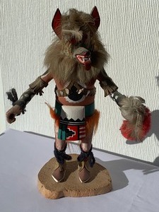lot 49 image: Ikweo Wolf Kachina Figurine