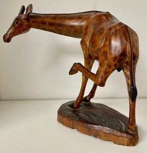 lot 139 image: Wonderful Wooden Giraffe Carving