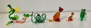 lot 140 image: 5 Whimsical and Fun Miniature Glass Animal Figurines