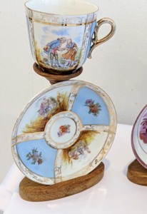 lot 222 image: Pretty TeacupSaucers with Display Holders