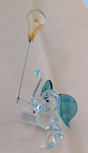 lot 272 image: Glass Elephant Figurines