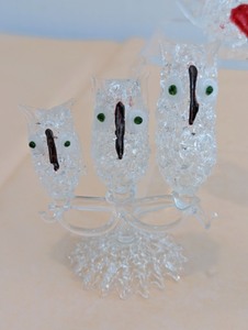 lot 271 image: Glass Bird Figurines