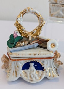 lot 268 image: Victorian Washington and Hunting Themed Fairing Trinket Boxes