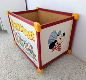 lot 308 image: Vintage Mickey Mouse Toy Box