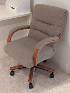 lot 309 image: Lay-Z-Boy Office Chair