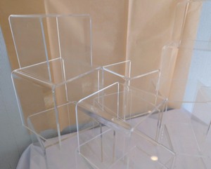 lot 313 image: Plastic Display Risers