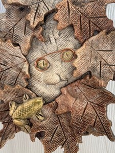 lot 393 image: Whimsical Dog and Cat Pottery Decorative Items