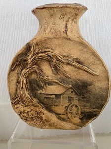 lot 386 image: Variety of Decorative Pottery Items