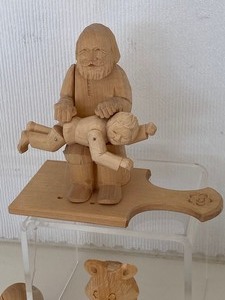 lot 383 image: Two Wooden Articulated Figurines