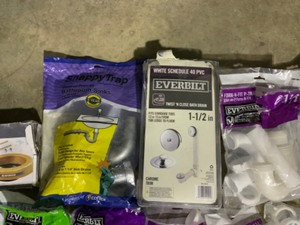 Various Kinds of Everbilt & SnappyTrap Repair Traps & Other Plumbing Goods. Various Conditions. See Pictures