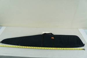 lot 24 image: Soft Moose Brand Long Gun Case