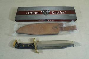 lot 48 image: Timber Rattler TR65 Stainless Steel Knife