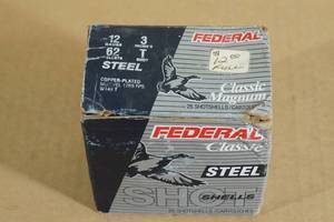 lot 118 image: 25 Federal Classic Magnum 12 Ga 3 T Shot Steel Shotshells