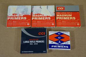 lot 183 image: 500 CCI No 250 Large Rifle Magnum Primers