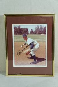 lot 6 image: Pee Wee Reese Signed Framed Photograph