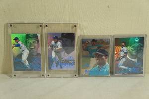lot 112 image: 1997 Fleer Flair Showcase Legacy Cards 100 - Sandberg, Justice, Bagwell
