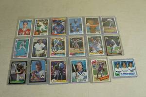 lot 122 image: Baseball Cards - 1980s, Yount, Fisk, Boggs, Bo