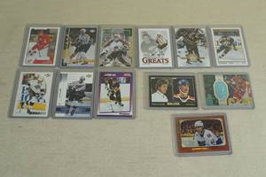 lot 129 image: Hockey Cards - Gretzky, Jagr, Federov, Roy