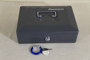 Sentry Safe Lock Box with Change Insert