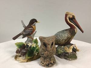 lot 360 image: Set of 3  Bird Figurines