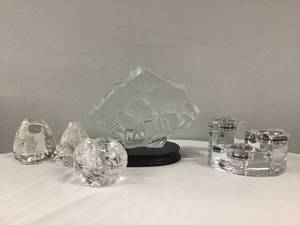 lot 368 image: Crystal Dcor