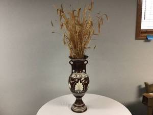 lot 398 image: Greek Vase