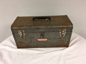 lot 413 image: Craftsman Tool Box