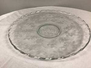 lot 354 image: Set  of 5 Crystal and Glass Plates