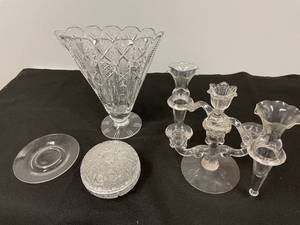 lot 356 image: Crystalware