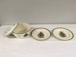 lot 426 image: Spode Christmas Dish