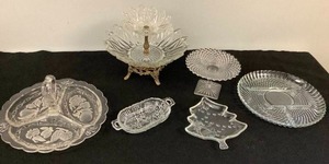 lot 7 image: 6 Piece Serving Glassware