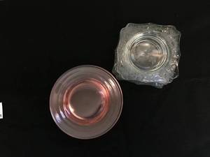 lot 45 image: 9 Piece Glass Plate Set