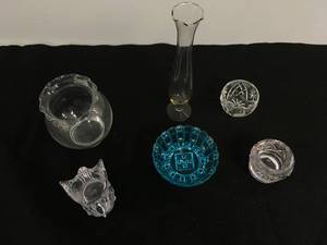 lot 50 image: 6 Piece GlassVase Dcor